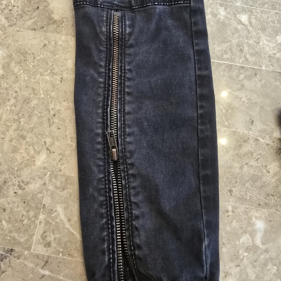 Free People Black Skinny Pants With Zippers Sz 27 - Picture 4 of 5
